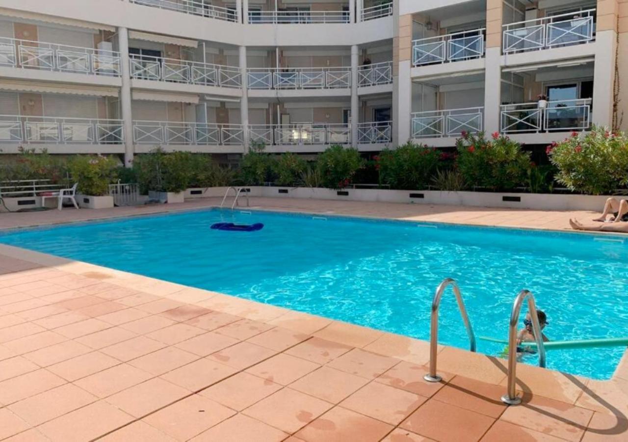 Azur Pour 2 Avec Jacuzzi Et Terrasse A 2 Minutes De La Apartment