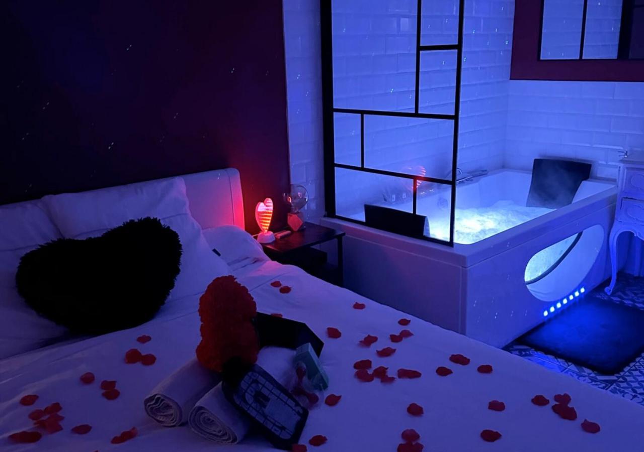 Azur Pour 2 Avec Jacuzzi Et Terrasse A 2 Minutes De La Apartment Vallauris