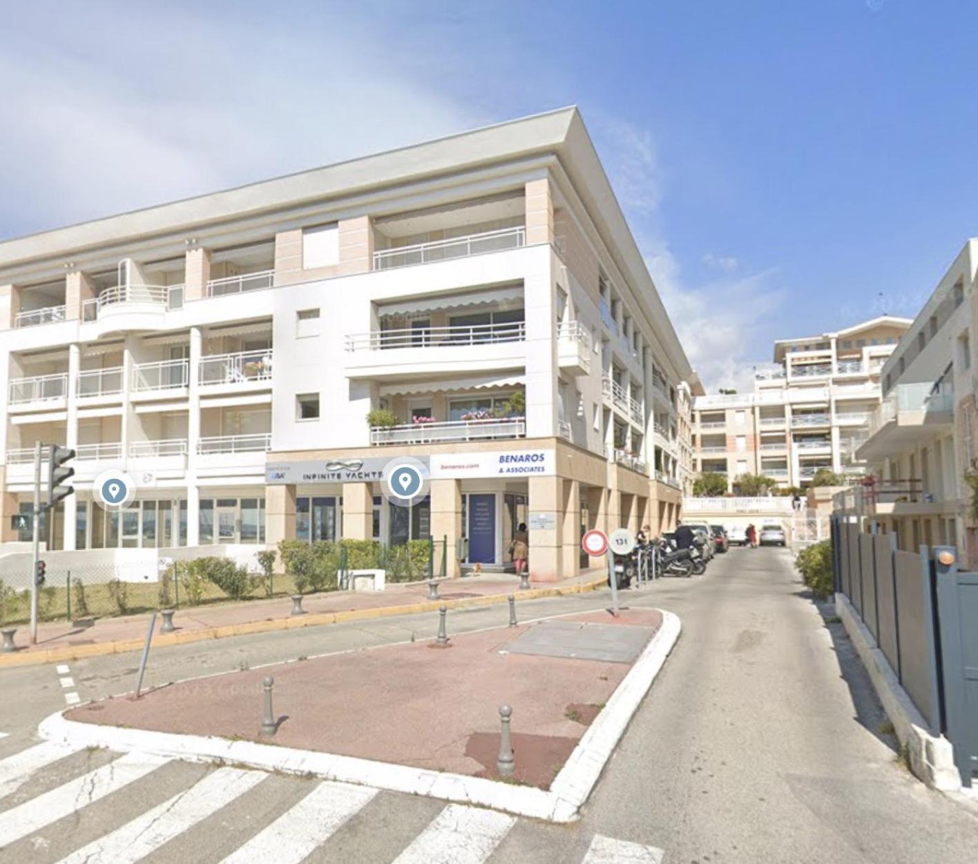 Azur Pour 2 Avec Jacuzzi Et Terrasse A 2 Minutes De La Apartment Vallauris